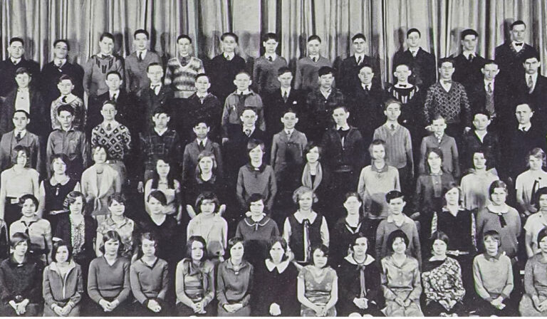 Sophmore class at Springfield High School, 1929
